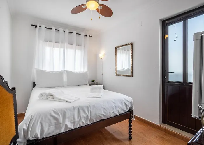 Carepa -nazaré, Steps From The Maison d'hôtes Nazaré