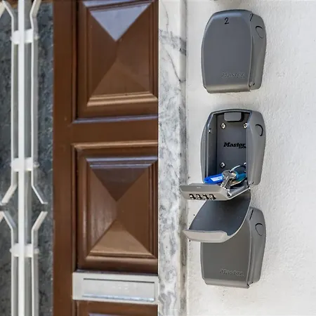 Konukevi Carepa -nazare, Steps From The