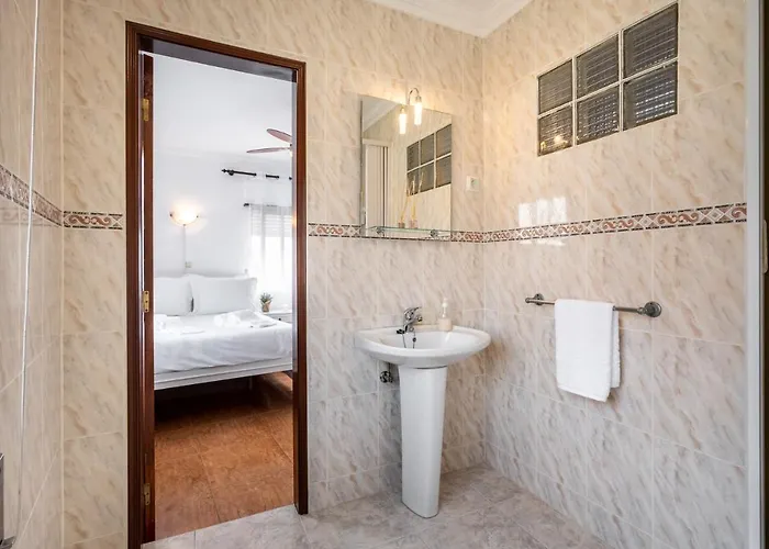 Guest house Carepa -nazare, Steps From The