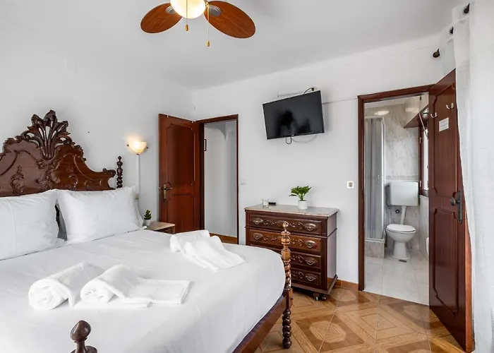 Guest house Carepa -nazare, Steps From The Nazare